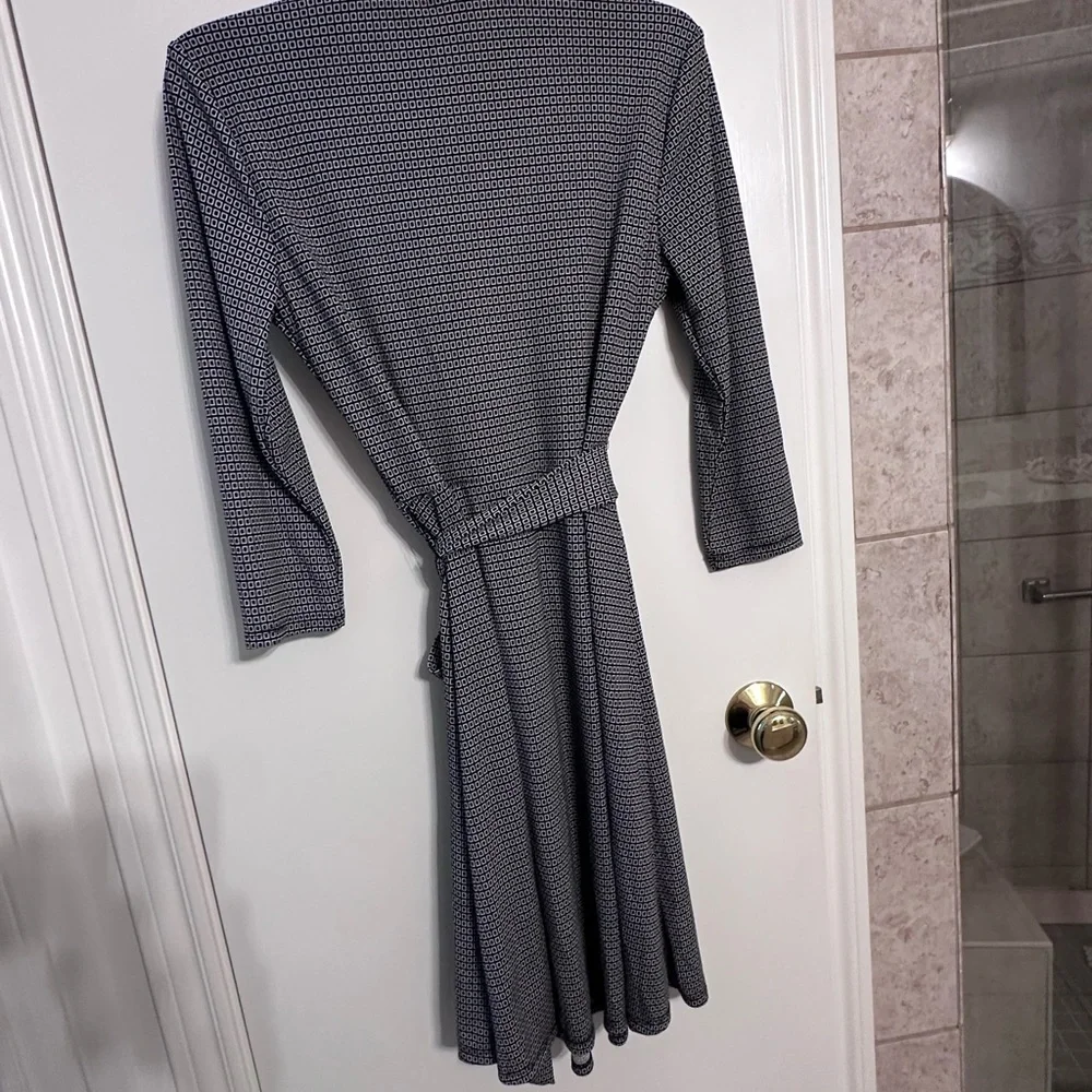 Liz Claiborne Elegant Black Dress - Picture 3 of 5